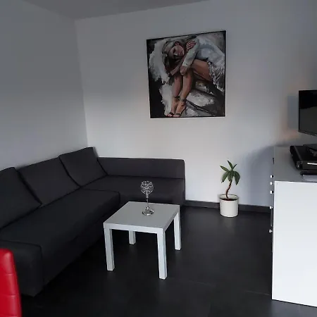 Several Different Rooms, Newly Furnished, In A New House In Séjour chez l'habitant *