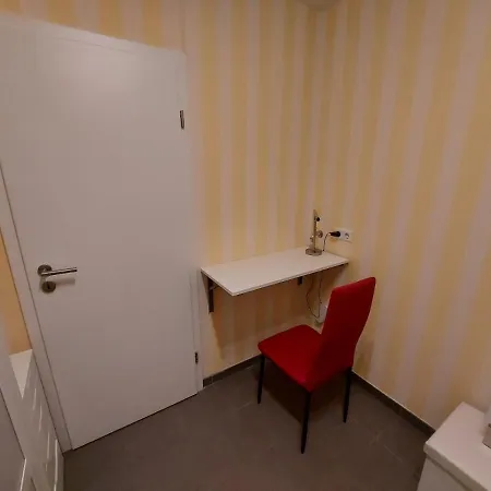 Séjour chez l'habitant Several Different Rooms, Newly Furnished, In A New House In
