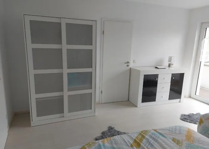 Habitación en casa particular Several Different Rooms, Newly Furnished, In A New House In