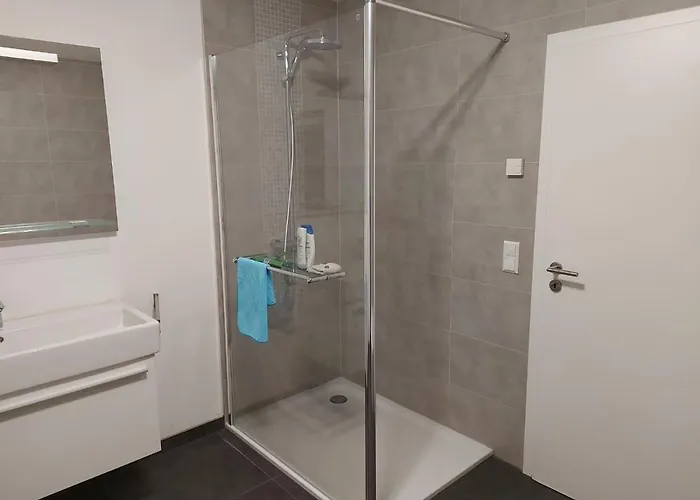 Several Different Rooms, Newly Furnished, In A New House In Alloggio in famiglia Vichten